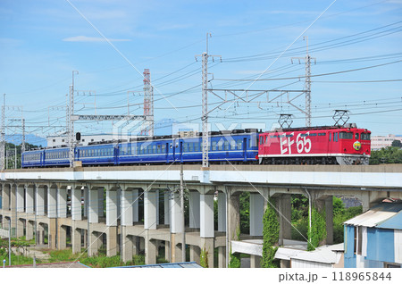武蔵野線 北朝霞ー西浦和 JR東日本 EF65-1118(田端)+12系(高崎) EL碓氷 武蔵野線 北朝霞ー西浦和 JR東日本 EF65-1118(田端)+12系(高崎) EL碓氷 118965844