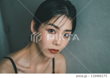 若い女性のビューティーポートレート 118966175