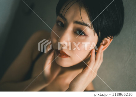 若い女性の美容イメージ 118966210