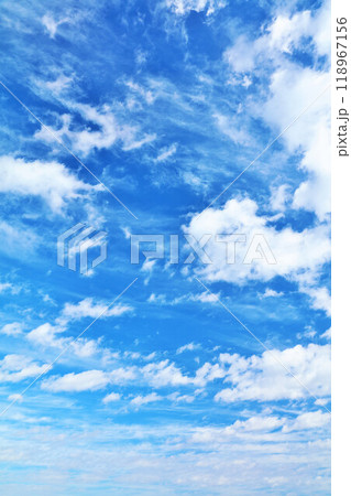 秋の青空と雲 秋の青空と雲 118967156