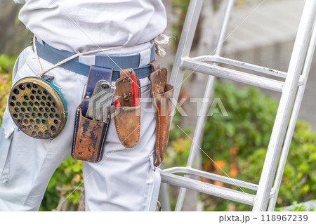 植木屋　腰袋　造園　腰道具　職人　植木鋏　剪定鋏　小型ノコギリ　蚊取り線香 118967239