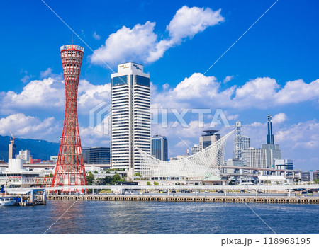 神戸ポートタワーとベイエリア 118968195