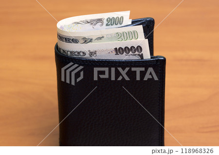 Japanese yen in the black wallet 118968326