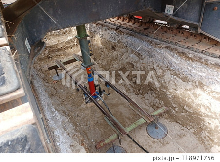 建築や土木で地盤の支持力を測定する平板載荷試験 建築や土木で地盤の支持力を測定する平板載荷試験 118971756