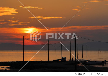 佐賀県太良町の海床路 佐賀県太良町の海床路 118972379
