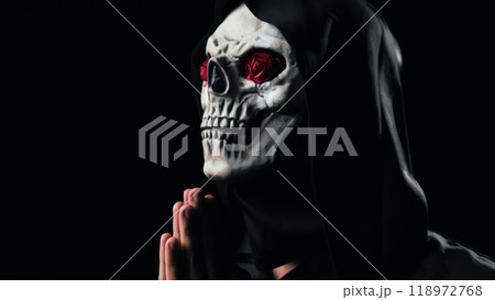 Praying for Day Of The Dead 118972768