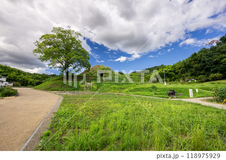 与楽カンジョ古墳（奈良県高市郡高取町） 118975929