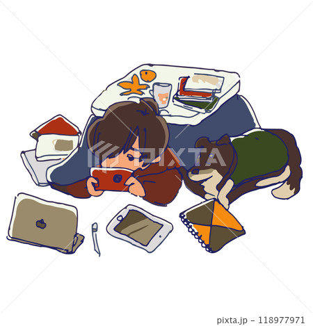 こたつで犬とダラダラしながらゲームをする人物のイラスト こたつで犬とダラダラしながらゲームをする人物のイラスト 118977971