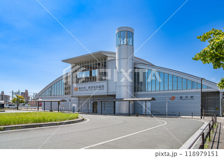 JR豊川駅と名鉄豊川線豊川駅の周辺の街並み(愛知県) 118979151