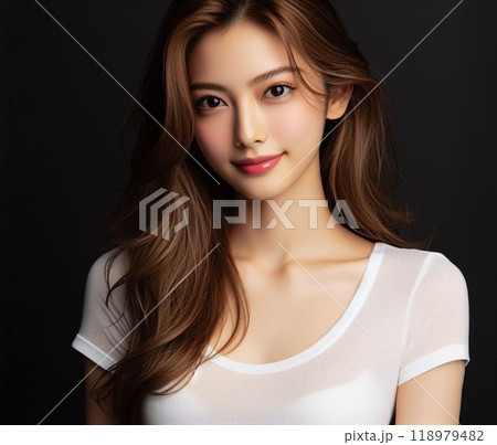 白いTシャツの美女 白いTシャツの美女 118979482