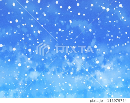 雪が降る青色の空 118979754