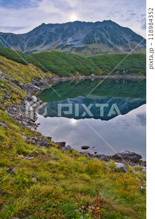富山県 立山室堂平の紅葉 富山県 立山室堂平の紅葉 118984352