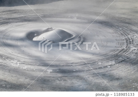 大地の芸術？　別府坊主地獄  118985133