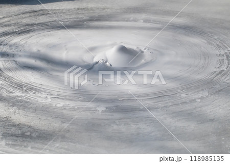 大地の芸術? 別府坊主地獄 大地の芸術? 別府坊主地獄 118985135