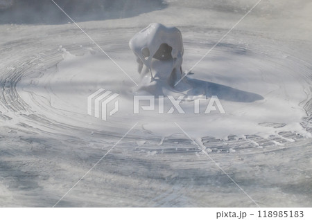 大地の芸術? 別府坊主地獄 大地の芸術? 別府坊主地獄 118985183