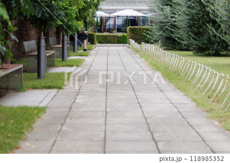 道の休憩所 118985352