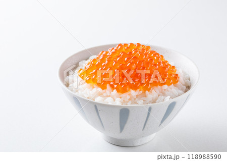 イクラ丼 118988590