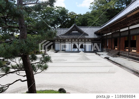 国宝・瑞巌寺の本堂と中庭、日本の心 118989884