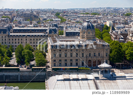 Aerial view of the Tribunal de Commerce de Paris Aerial view of the Tribunal de Commerce de Paris 118989989