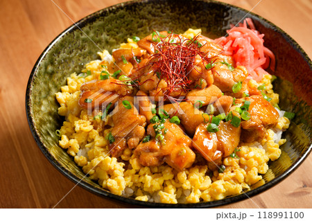 焼き鳥丼 118991100