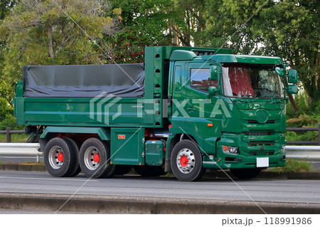 ダンプトラック 118991986