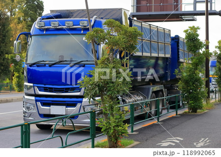 ダブル連結トラック　イメージ 118992065