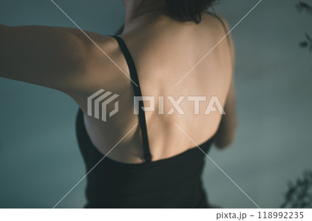 背中ケア 118992235