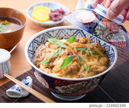 他人丼 （ 牛とじ丼 ） 118992398