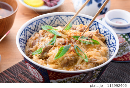 他人丼 （ 牛とじ丼 ） 118992406