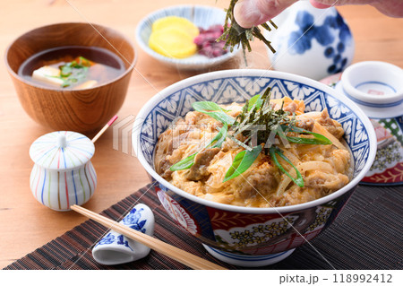他人丼 （ 牛とじ丼 ） 118992412
