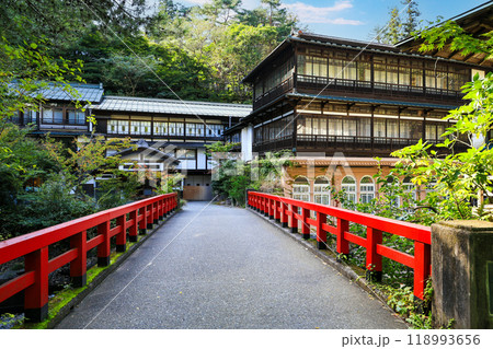 慶雲橋と積善館 慶雲橋と積善館 118993656