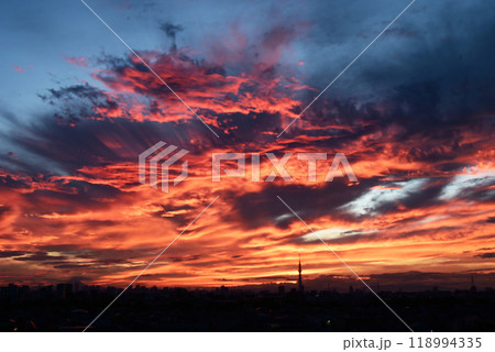 秋空夕景 118994335