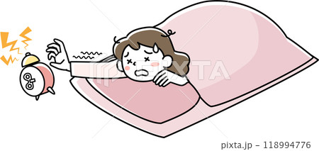目覚しを止めようとする布団の中の眠そうな女性 目覚しを止めようとする布団の中の眠そうな女性 118994776
