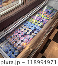 沖縄ブルーシール1号店の店内 118994971