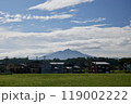 青森県鰺ヶ沢町から望む晴天の岩木山 119002222