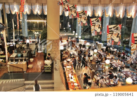 ホテル夜ビュッフェのイメージ写真　ぼかし 119005641