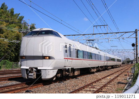 特急こうのとり回送　山崎駅を通過する289系 119011271