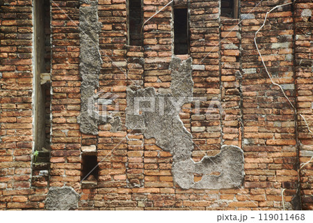 The texture , background or pattern of the brick and cement wall. 119011468