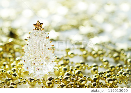 クリスマス・イメージ ガラスのクリスマスツリー クリスマス・イメージ ガラスのクリスマスツリー 119013090