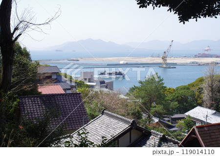 元宇品から眺めた広島港の景色 119014110