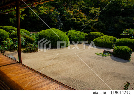 【京都風景】詩仙堂 落ち着きのある庭 【京都風景】詩仙堂 落ち着きのある庭 119014297