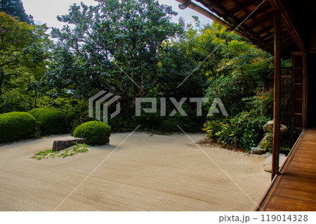 【京都風景】詩仙堂 落ち着きのある庭 【京都風景】詩仙堂 落ち着きのある庭 119014328