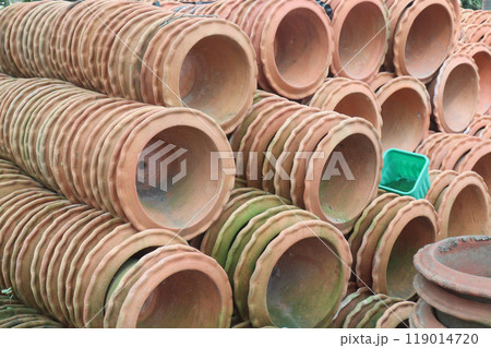 clay made tree pot on shop for sell 119014720