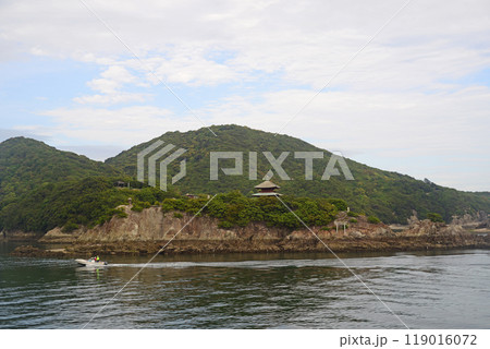 鞆の浦弁天島と弁天堂-3 119016072