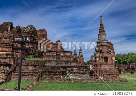 アユタヤ歴史公園散策 119018278