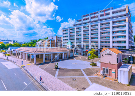 日本の横浜都市景観 横浜市営地下鉄グリーンライン 北山田駅などを望む 119019052