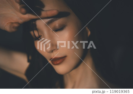 若い女性のビューティーポートレート 若い女性のビューティーポートレート 119019365