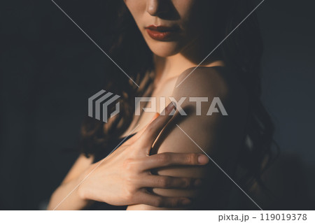 若い女性のビューティーポートレート 若い女性のビューティーポートレート 119019378