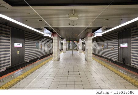 JR西日本 御幣島駅の構内 JR西日本 御幣島駅の構内 119019590