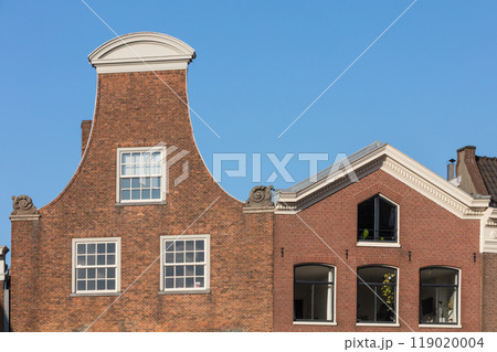 Typical Amsterdam houses 119020004